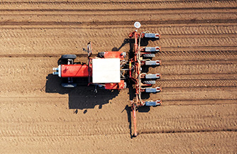 种——实现自动定植、精准施肥等农事过程，提高作农作物耕种效率和质量